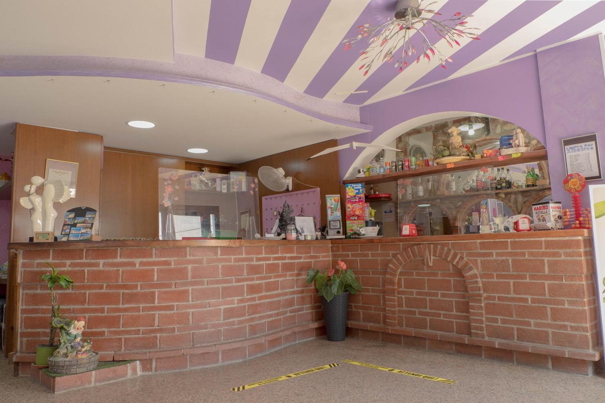 Hotel Albatros Roseto Degli Abruzzi Esterno foto