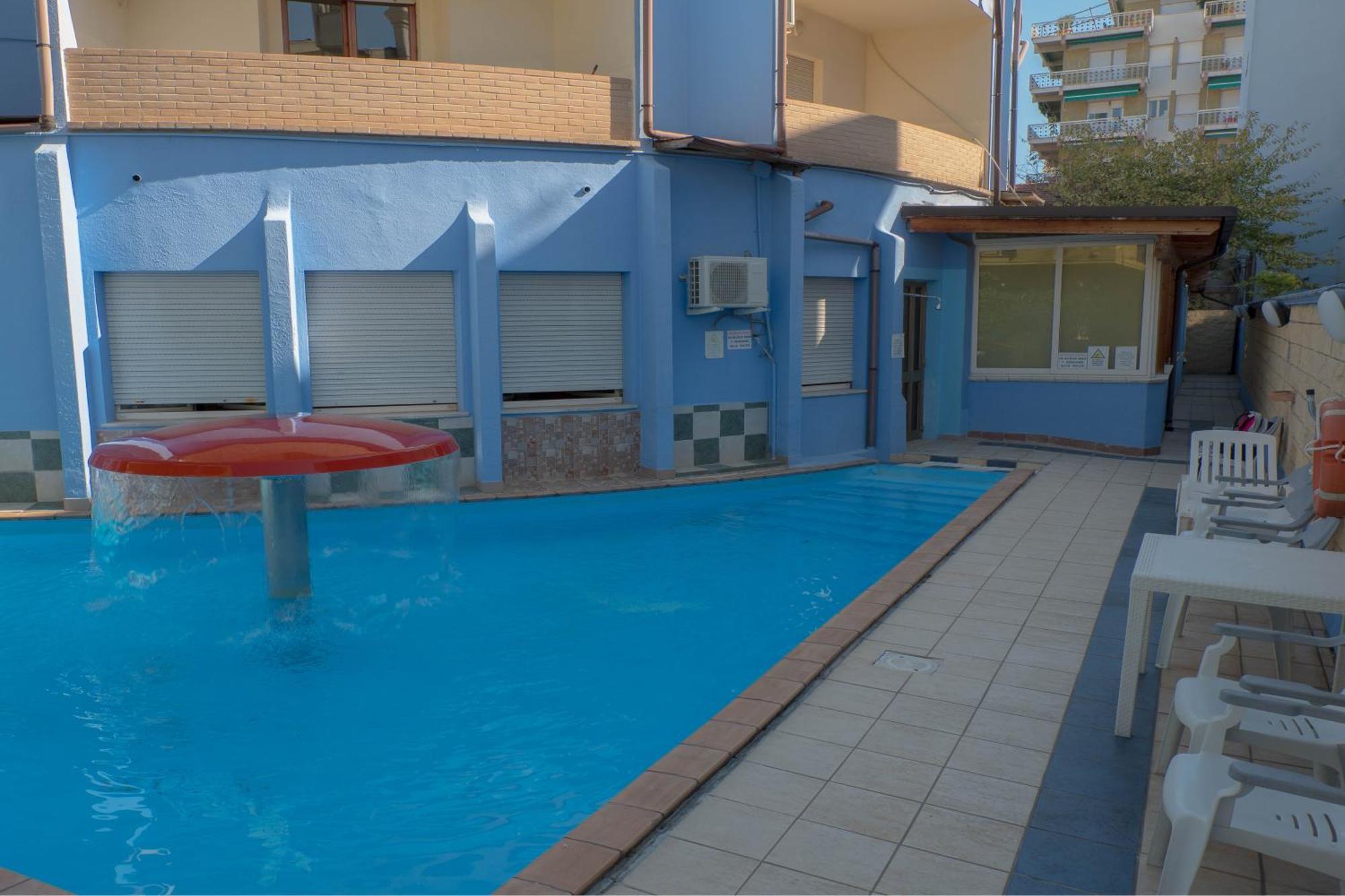 Hotel Albatros Roseto Degli Abruzzi Esterno foto