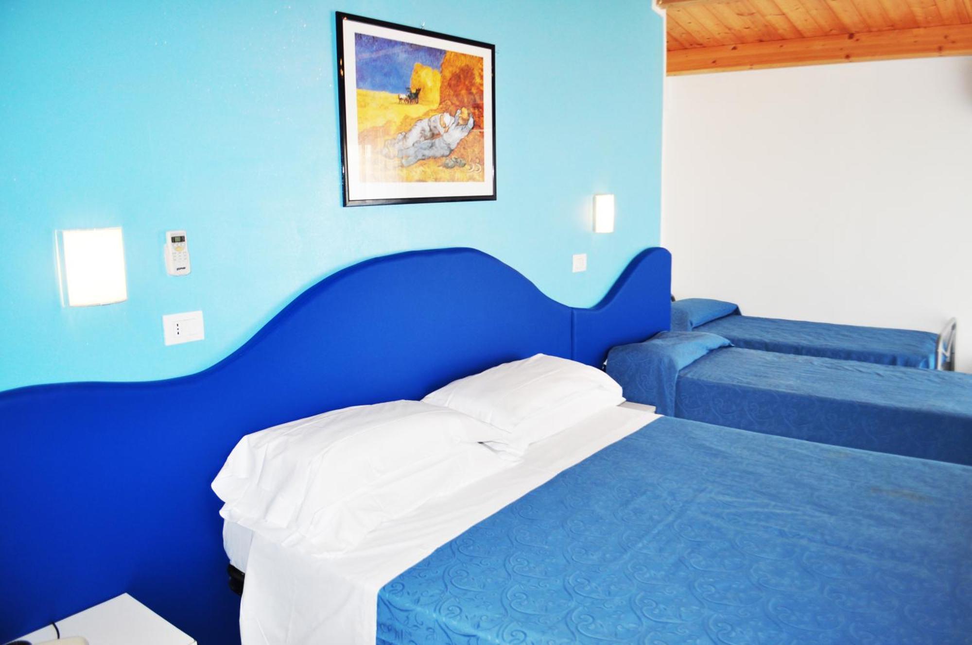 Hotel Albatros Roseto Degli Abruzzi Esterno foto