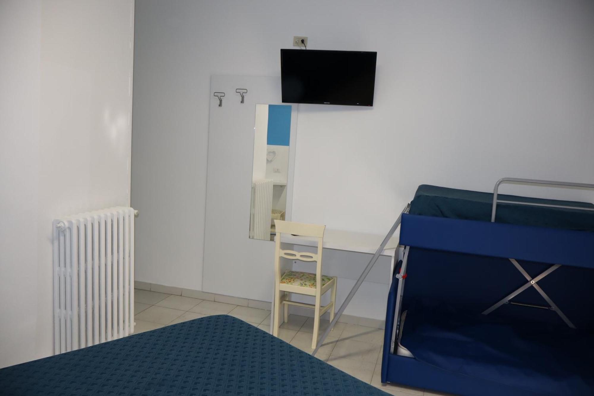 Hotel Albatros Roseto Degli Abruzzi Esterno foto